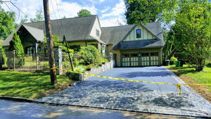picture of a new driveway with cobblestone apron in Media, PA